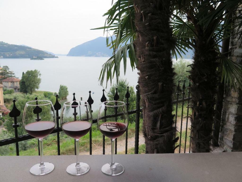 Casatragliulivi Villa มาโรเน ภายนอก รูปภาพ